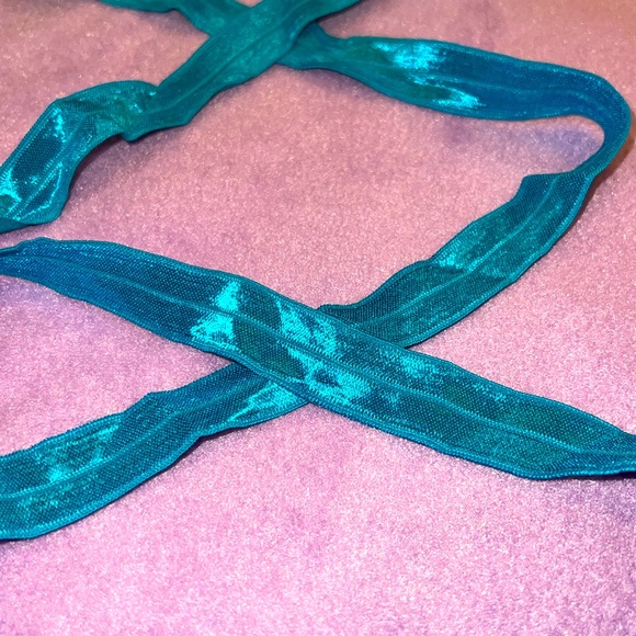 NWT Blue shimmer Leg Wraps - Picture 2 of 6